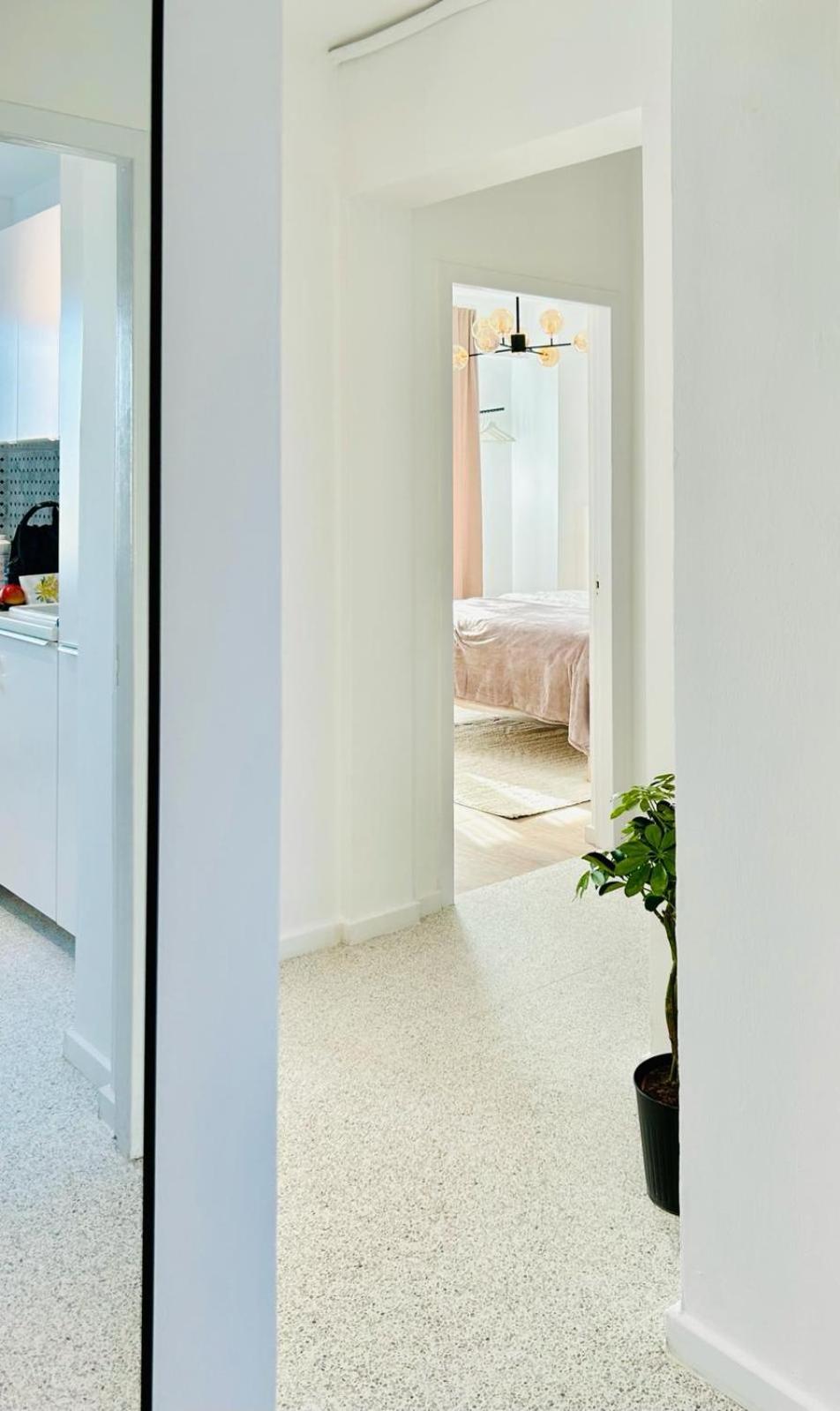 Urban Parkside Retreat Cozy 2-Bed Ap By Metro Apartment บูคาเรสต์ ภายนอก รูปภาพ